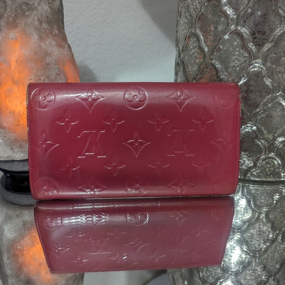 Authentic Louis Vuitton Pink wallet - Picture 4 of 6